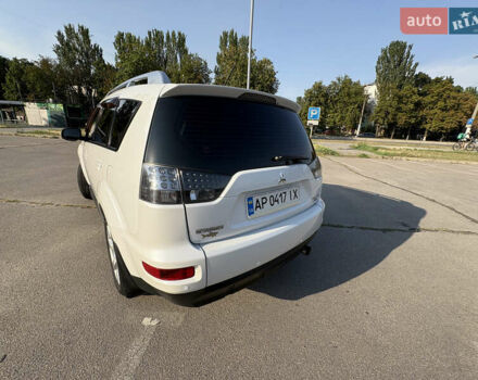 Белый Мицубиси Аутлендер ХЛ, объемом двигателя 2.36 л и пробегом 155 тыс. км за 10950 $, фото 70 на Automoto.ua