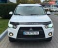 Білий Міцубісі Аутлендер ХЛ, об'ємом двигуна 2 л та пробігом 165 тис. км за 8999 $, фото 2 на Automoto.ua