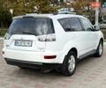 Білий Міцубісі Аутлендер ХЛ, об'ємом двигуна 2 л та пробігом 165 тис. км за 8999 $, фото 6 на Automoto.ua