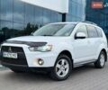 Білий Міцубісі Аутлендер ХЛ, об'ємом двигуна 2 л та пробігом 165 тис. км за 8999 $, фото 1 на Automoto.ua