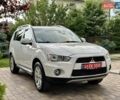 Белый Мицубиси Аутлендер ХЛ, объемом двигателя 2 л и пробегом 225 тыс. км за 10999 $, фото 3 на Automoto.ua