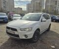 Мицубиси Аутлендер ХЛ 2011 в Киеве на Automoto.ua Белый Мицубиси Аутлендер ХЛ, объемом двигателя 2.18 л и пробегом 142 тыс. км за 14000 $, фото 1 на Automoto.ua