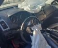 Белый Мицубиси Аутлендер ХЛ, объемом двигателя 2.36 л и пробегом 170 тыс. км за 6000 $, фото 2 на Automoto.ua