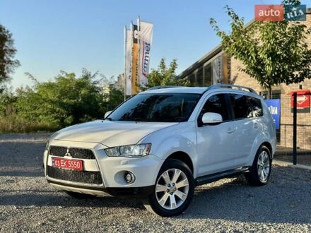 Білий Міцубісі Аутлендер ХЛ, об'ємом двигуна 2 л та пробігом 225 тис. км за 10999 $, фото 1 на Automoto.ua