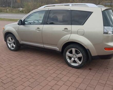 Міцубісі Аутлендер ХЛ 2007 у Трускавце на Automoto.ua Бежевий Міцубісі Аутлендер ХЛ, об'ємом двигуна 2.36 л та пробігом 202 тис. км за 8199 $, фото 3 на Automoto.ua