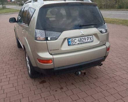 Міцубісі Аутлендер ХЛ 2007 у Трускавце на Automoto.ua Бежевий Міцубісі Аутлендер ХЛ, об'ємом двигуна 2.36 л та пробігом 202 тис. км за 8199 $, фото 21 на Automoto.ua