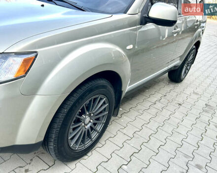 Бежевый Мицубиси Аутлендер ХЛ, объемом двигателя 2 л и пробегом 226 тыс. км за 8999 $, фото 13 на Automoto.ua