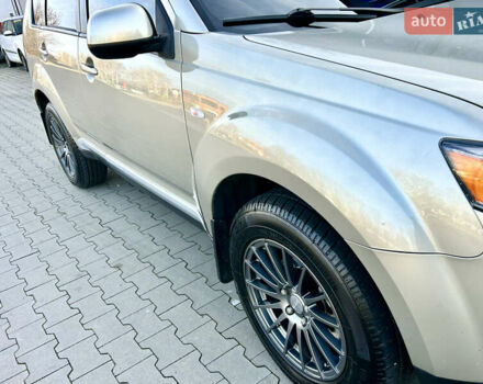 Бежевый Мицубиси Аутлендер ХЛ, объемом двигателя 2 л и пробегом 226 тыс. км за 8999 $, фото 14 на Automoto.ua