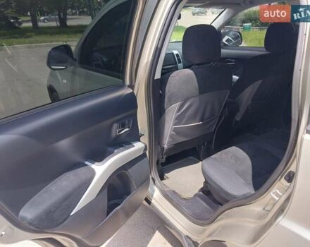 Бежевый Мицубиси Аутлендер ХЛ, объемом двигателя 2.4 л и пробегом 275 тыс. км за 8600 $, фото 13 на Automoto.ua