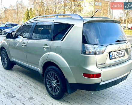 Бежевый Мицубиси Аутлендер ХЛ, объемом двигателя 2 л и пробегом 226 тыс. км за 8999 $, фото 7 на Automoto.ua