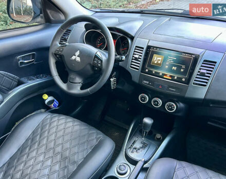 Бежевый Мицубиси Аутлендер ХЛ, объемом двигателя 2 л и пробегом 226 тыс. км за 8999 $, фото 25 на Automoto.ua