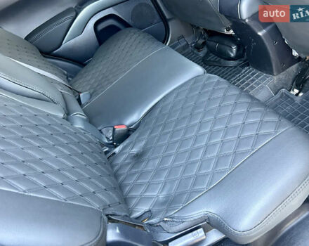 Бежевый Мицубиси Аутлендер ХЛ, объемом двигателя 2 л и пробегом 226 тыс. км за 8999 $, фото 24 на Automoto.ua