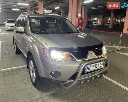 Бежевый Мицубиси Аутлендер ХЛ, объемом двигателя 3 л и пробегом 235 тыс. км за 8000 $, фото 18 на Automoto.ua
