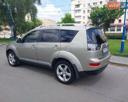 Бежевый Мицубиси Аутлендер ХЛ, объемом двигателя 2.4 л и пробегом 275 тыс. км за 8600 $, фото 8 на Automoto.ua
