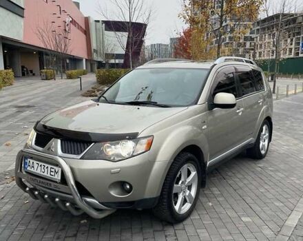 Бежевый Мицубиси Аутлендер ХЛ, объемом двигателя 3 л и пробегом 235 тыс. км за 8000 $, фото 21 на Automoto.ua