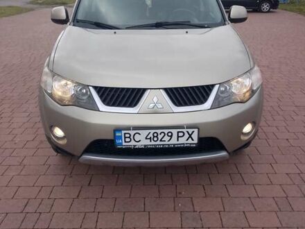 Міцубісі Аутлендер ХЛ 2007 у Трускавце на Automoto.ua Бежевий Міцубісі Аутлендер ХЛ, об'ємом двигуна 2.36 л та пробігом 202 тис. км за 8199 $, фото 1 на Automoto.ua