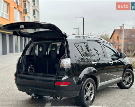 Чорний Міцубісі Аутлендер ХЛ, об'ємом двигуна 2 л та пробігом 222 тис. км за 10300 $, фото 10 на Automoto.ua