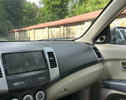 Чорний Міцубісі Аутлендер ХЛ, об'ємом двигуна 3 л та пробігом 264 тис. км за 9500 $, фото 10 на Automoto.ua