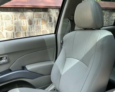 Чорний Міцубісі Аутлендер ХЛ, об'ємом двигуна 3 л та пробігом 264 тис. км за 9500 $, фото 11 на Automoto.ua