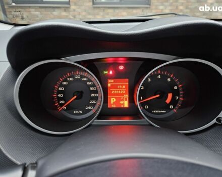 Чорний Міцубісі Аутлендер ХЛ, об'ємом двигуна 3 л та пробігом 238 тис. км за 10800 $, фото 15 на Automoto.ua