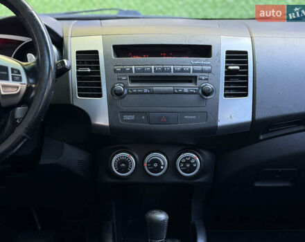 Чорний Міцубісі Аутлендер ХЛ, об'ємом двигуна 2.36 л та пробігом 286 тис. км за 7900 $, фото 38 на Automoto.ua