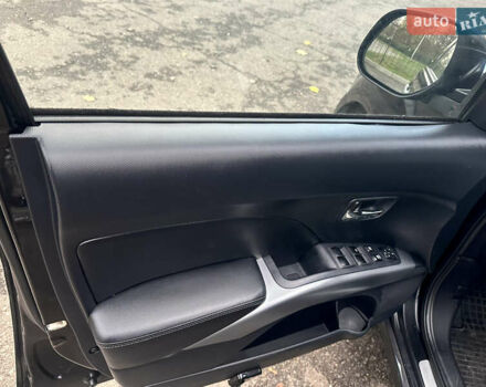 Черный Мицубиси Аутлендер ХЛ, объемом двигателя 2.4 л и пробегом 230 тыс. км за 8500 $, фото 14 на Automoto.ua