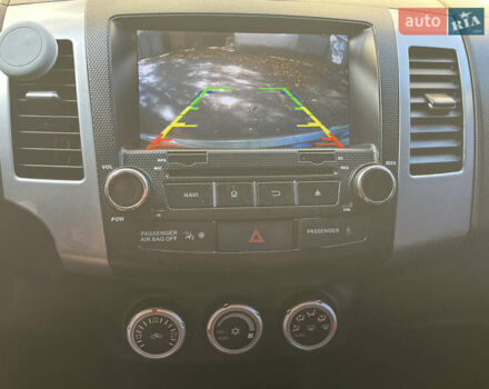 Черный Мицубиси Аутлендер ХЛ, объемом двигателя 3 л и пробегом 169 тыс. км за 9300 $, фото 16 на Automoto.ua