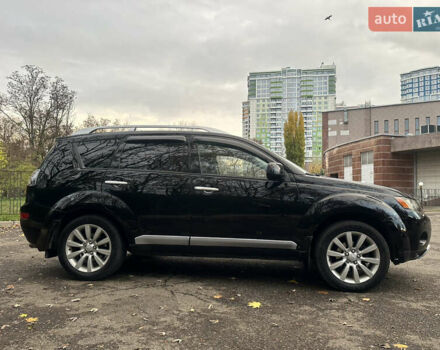 Черный Мицубиси Аутлендер ХЛ, объемом двигателя 2.4 л и пробегом 230 тыс. км за 8500 $, фото 8 на Automoto.ua