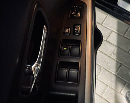 Черный Мицубиси Аутлендер ХЛ, объемом двигателя 3 л и пробегом 253 тыс. км за 9800 $, фото 3 на Automoto.ua