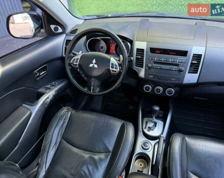 Чорний Міцубісі Аутлендер ХЛ, об'ємом двигуна 2.36 л та пробігом 286 тис. км за 7900 $, фото 42 на Automoto.ua