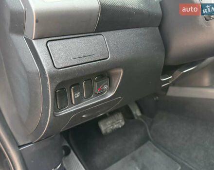 Черный Мицубиси Аутлендер ХЛ, объемом двигателя 3 л и пробегом 154 тыс. км за 8900 $, фото 13 на Automoto.ua