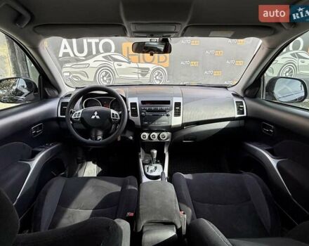 Чорний Міцубісі Аутлендер ХЛ, об'ємом двигуна 2.4 л та пробігом 104 тис. км за 10800 $, фото 10 на Automoto.ua