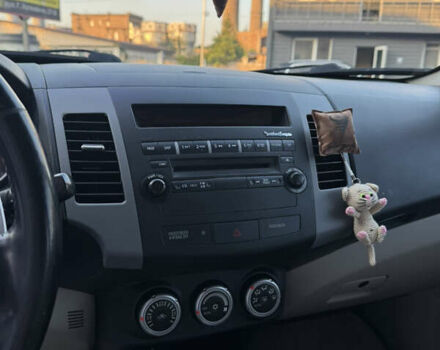 Чорний Міцубісі Аутлендер ХЛ, об'ємом двигуна 3 л та пробігом 243 тис. км за 12500 $, фото 23 на Automoto.ua