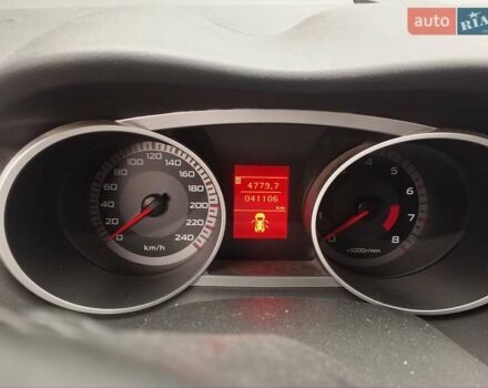 Черный Мицубиси Аутлендер ХЛ, объемом двигателя 2.36 л и пробегом 41 тыс. км за 12000 $, фото 9 на Automoto.ua