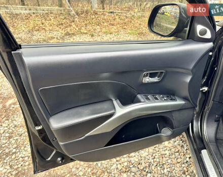 Чорний Міцубісі Аутлендер ХЛ, об'ємом двигуна 2.4 л та пробігом 229 тис. км за 9790 $, фото 12 на Automoto.ua