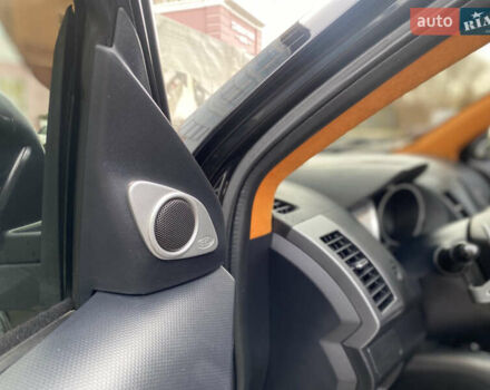 Черный Мицубиси Аутлендер ХЛ, объемом двигателя 3 л и пробегом 154 тыс. км за 8900 $, фото 33 на Automoto.ua