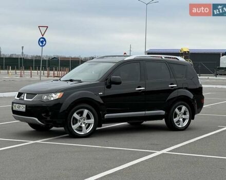 Черный Мицубиси Аутлендер ХЛ, объемом двигателя 2.36 л и пробегом 175 тыс. км за 9700 $, фото 4 на Automoto.ua