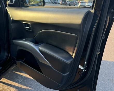 Черный Мицубиси Аутлендер ХЛ, объемом двигателя 2.36 л и пробегом 115 тыс. км за 12000 $, фото 13 на Automoto.ua