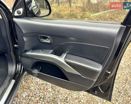 Чорний Міцубісі Аутлендер ХЛ, об'ємом двигуна 2.4 л та пробігом 229 тис. км за 9790 $, фото 20 на Automoto.ua