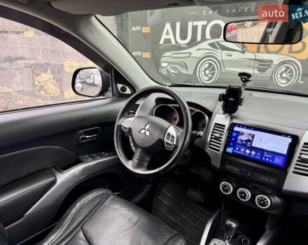 Черный Мицубиси Аутлендер ХЛ, объемом двигателя 3 л и пробегом 214 тыс. км за 9500 $, фото 12 на Automoto.ua