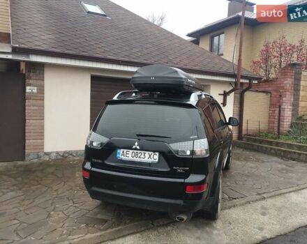 Черный Мицубиси Аутлендер ХЛ, объемом двигателя 2.36 л и пробегом 41 тыс. км за 12000 $, фото 2 на Automoto.ua