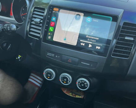 Черный Мицубиси Аутлендер ХЛ, объемом двигателя 2.99 л и пробегом 153 тыс. км за 10800 $, фото 4 на Automoto.ua