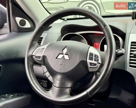 Черный Мицубиси Аутлендер ХЛ, объемом двигателя 3 л и пробегом 214 тыс. км за 9500 $, фото 15 на Automoto.ua