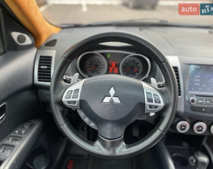 Черный Мицубиси Аутлендер ХЛ, объемом двигателя 3 л и пробегом 154 тыс. км за 8900 $, фото 38 на Automoto.ua