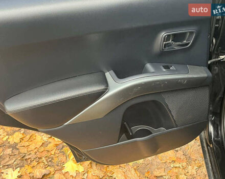 Черный Мицубиси Аутлендер ХЛ, объемом двигателя 3 л и пробегом 285 тыс. км за 9590 $, фото 25 на Automoto.ua