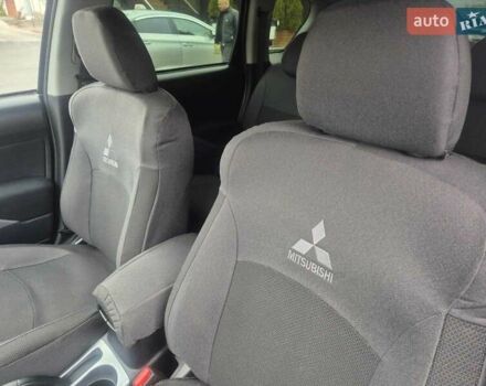 Черный Мицубиси Аутлендер ХЛ, объемом двигателя 2.36 л и пробегом 87 тыс. км за 11500 $, фото 8 на Automoto.ua