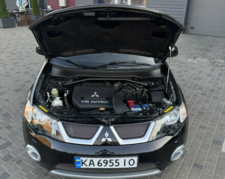 Чорний Міцубісі Аутлендер ХЛ, об'ємом двигуна 3 л та пробігом 243 тис. км за 12500 $, фото 16 на Automoto.ua