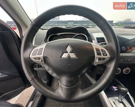 Черный Мицубиси Аутлендер ХЛ, объемом двигателя 2.36 л и пробегом 250 тыс. км за 10000 $, фото 16 на Automoto.ua