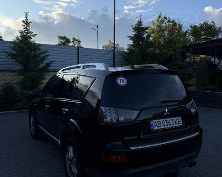 Черный Мицубиси Аутлендер ХЛ, объемом двигателя 2 л и пробегом 281 тыс. км за 9000 $, фото 5 на Automoto.ua
