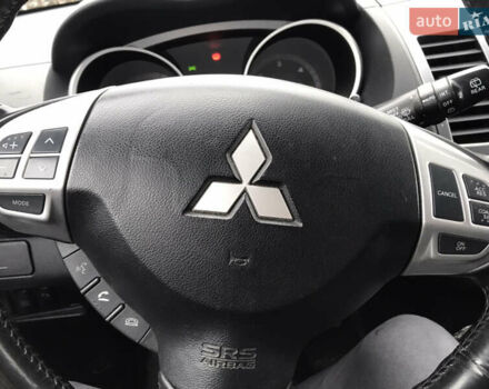 Чорний Міцубісі Аутлендер ХЛ, об'ємом двигуна 2 л та пробігом 306 тис. км за 9799 $, фото 22 на Automoto.ua